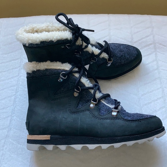 SOREL Sneakchic Alpine Holiday Waterproof Boots
